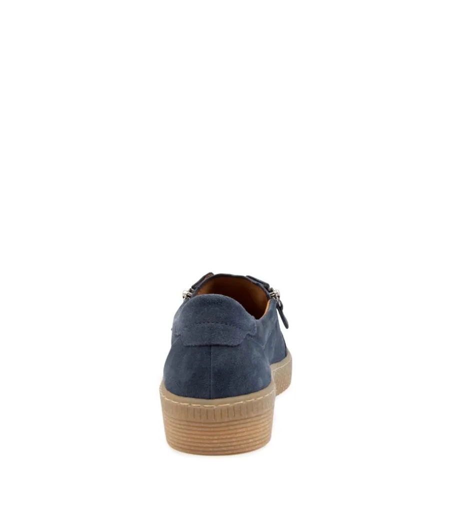 Amelia Blau Suede