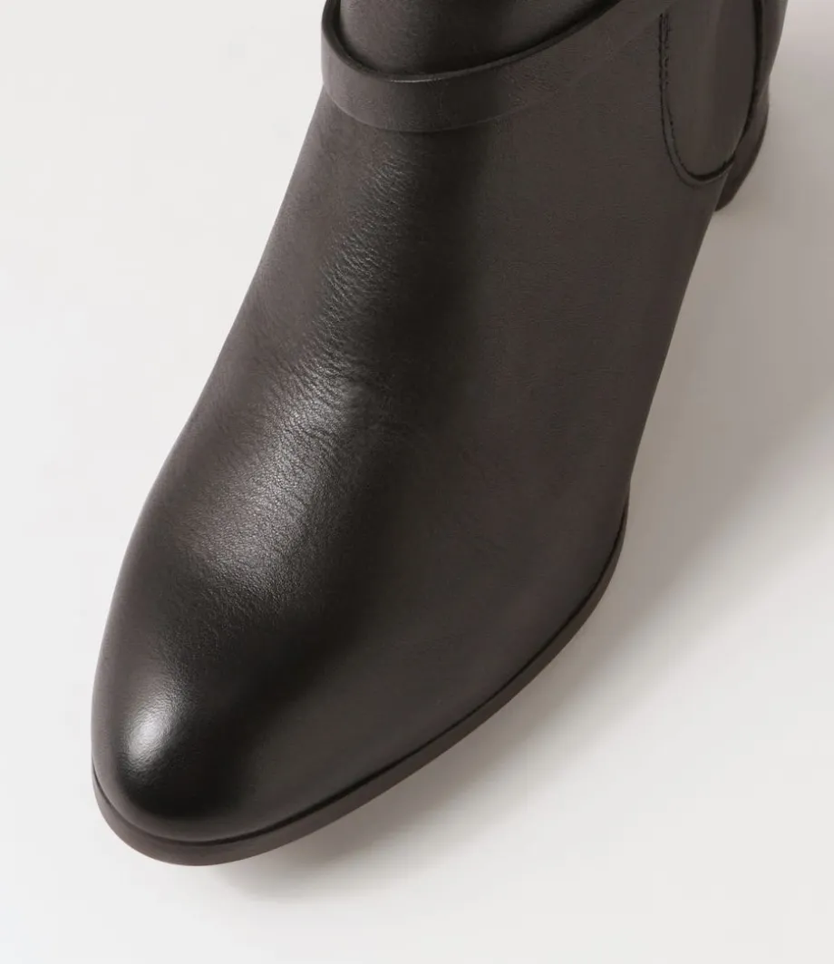 Calafat 41 Black Leather Chelsea Boots