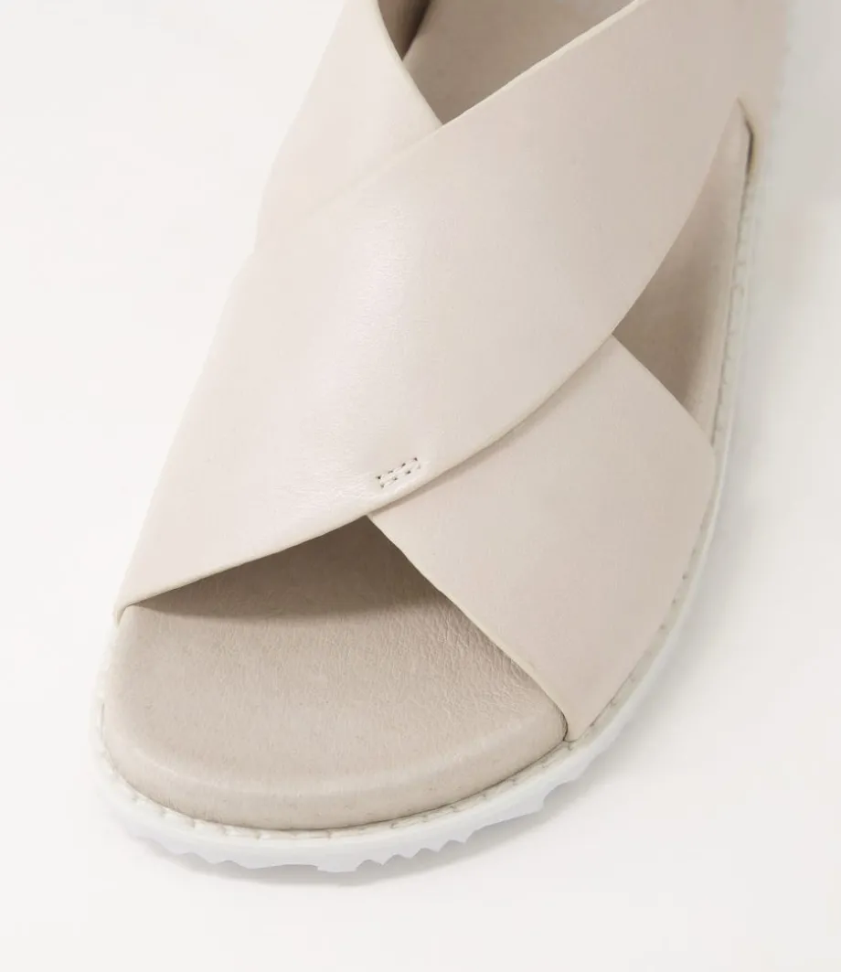 Hanako W Almond Leather Sandals