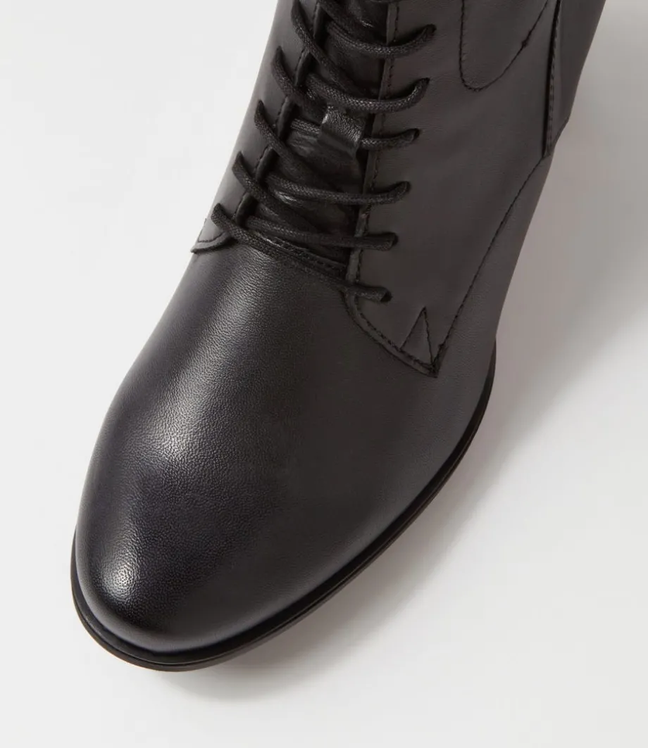 Petunia Schwarz Leather Lace Up Boots