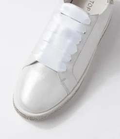 Pluma White Shimmer Silver Leather Jewels Sneakers