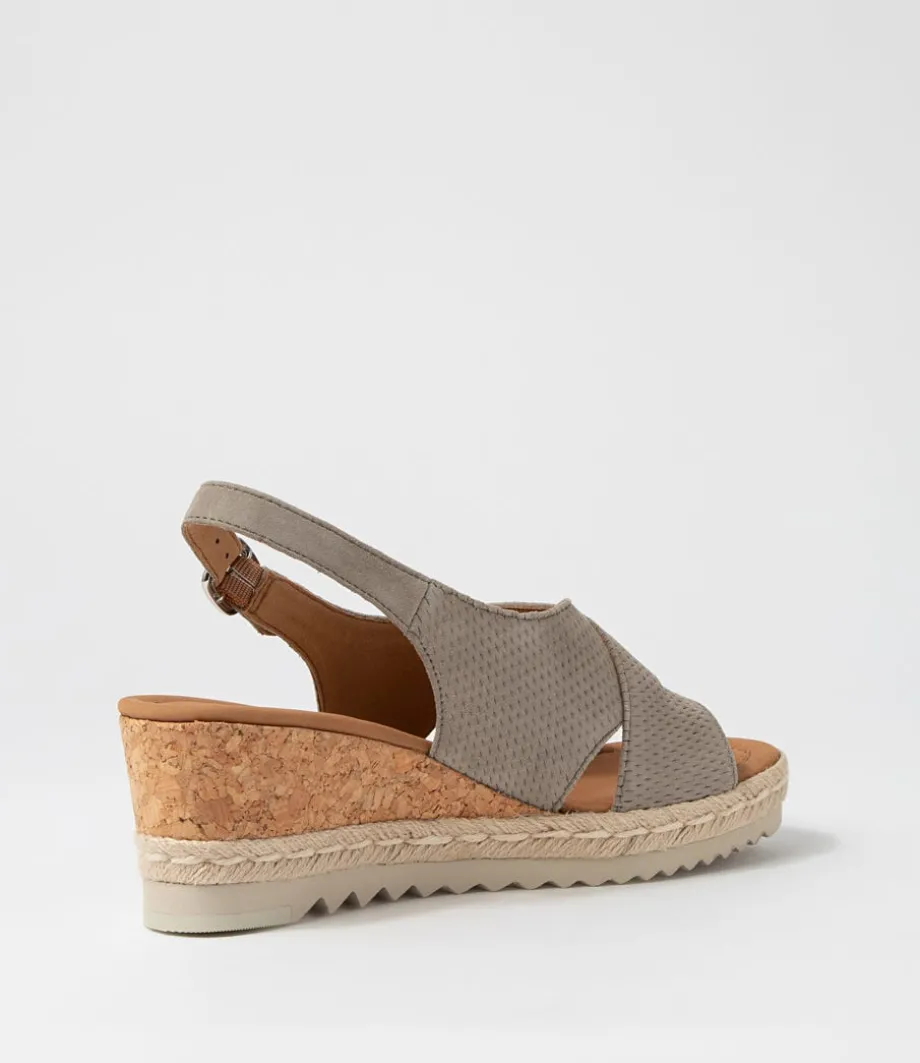 Quai Schilf Suede Sandals