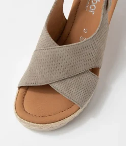 Quai Schilf Suede Sandals