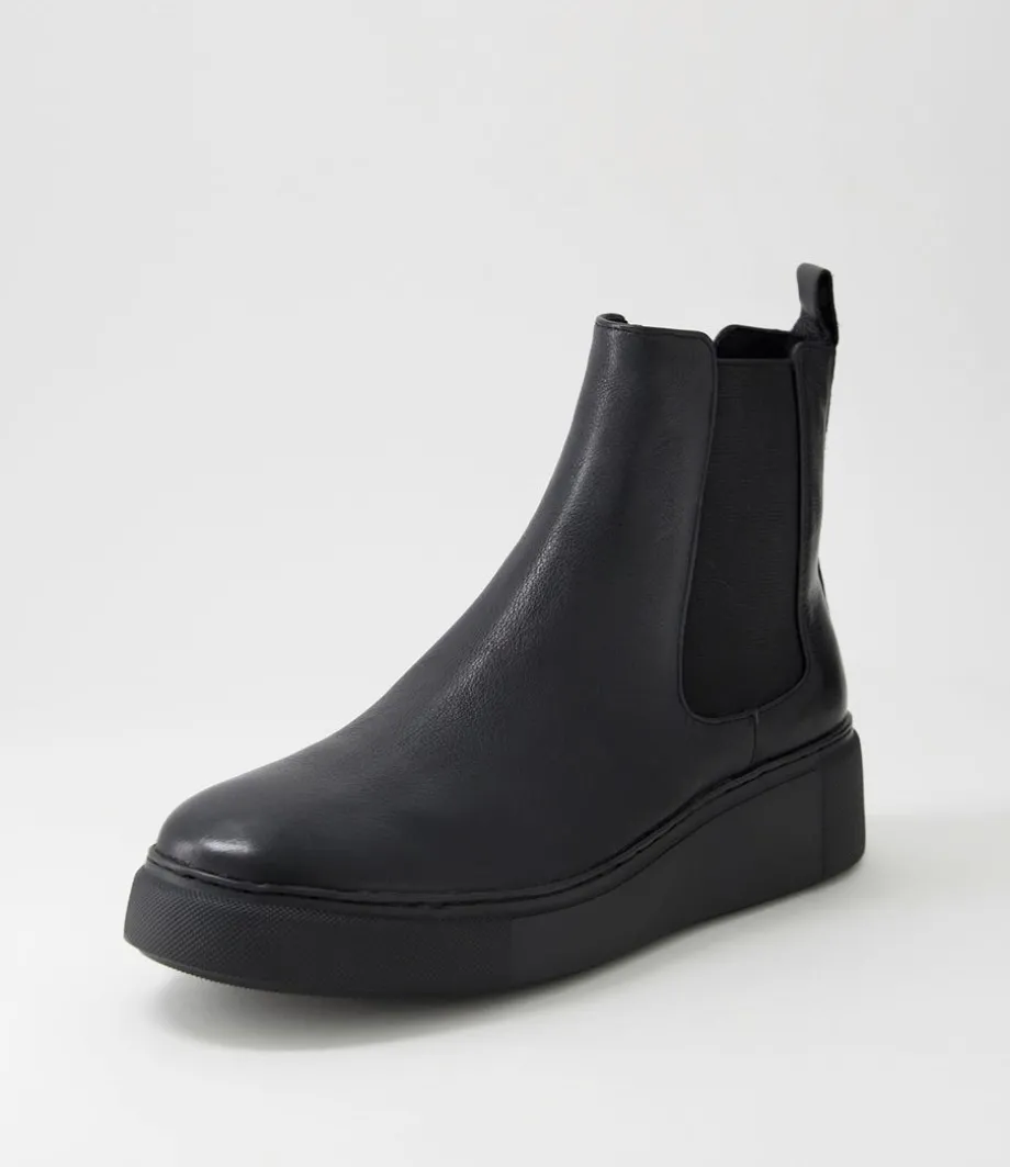 Yestin Black Leather Chelsea Boots