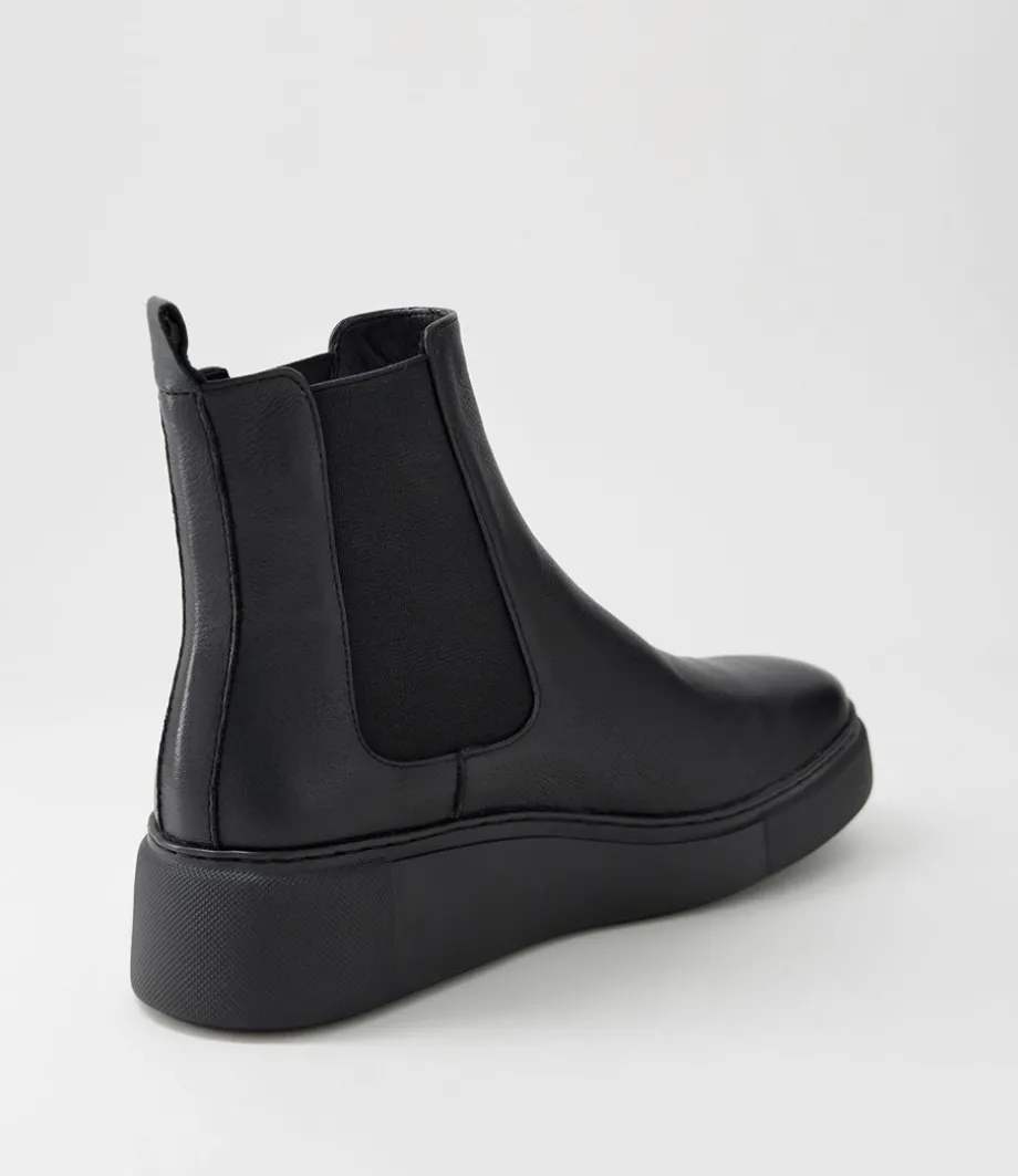 Yestin Black Leather Chelsea Boots